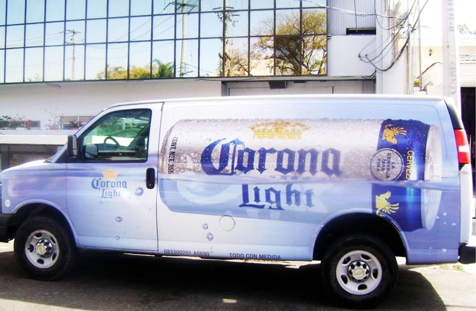Rotulación integral de una camioneta van